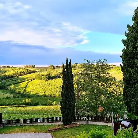 בית חווה Azienda Agricola Biologica Le Lucciole ברטינורו