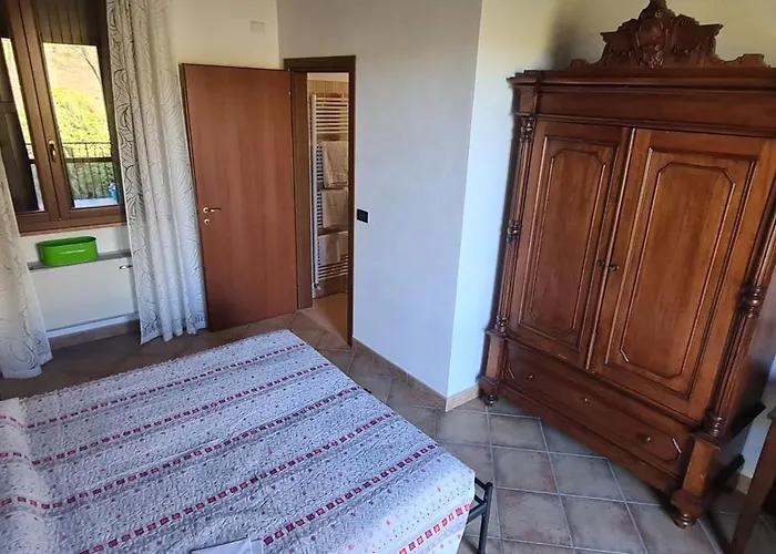 Azienda Agricola Biologica Le Lucciole مزرعة للإقامة بيرتينورو